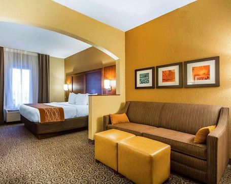 熨斗/熨衣板、免费婴儿床、免费折叠床/加床、免费 WiFi. 拉姆齐的Comfort Suites