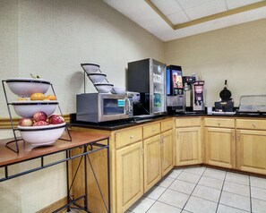 Restaurant - Columbia Inn & Suites (Columbia)