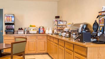 Bao gồm bữa sáng buffet hàng ngày