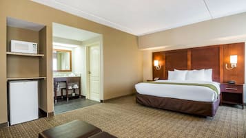 Room, 1 King Bed with Sofa bed, Non Smoking, Corner