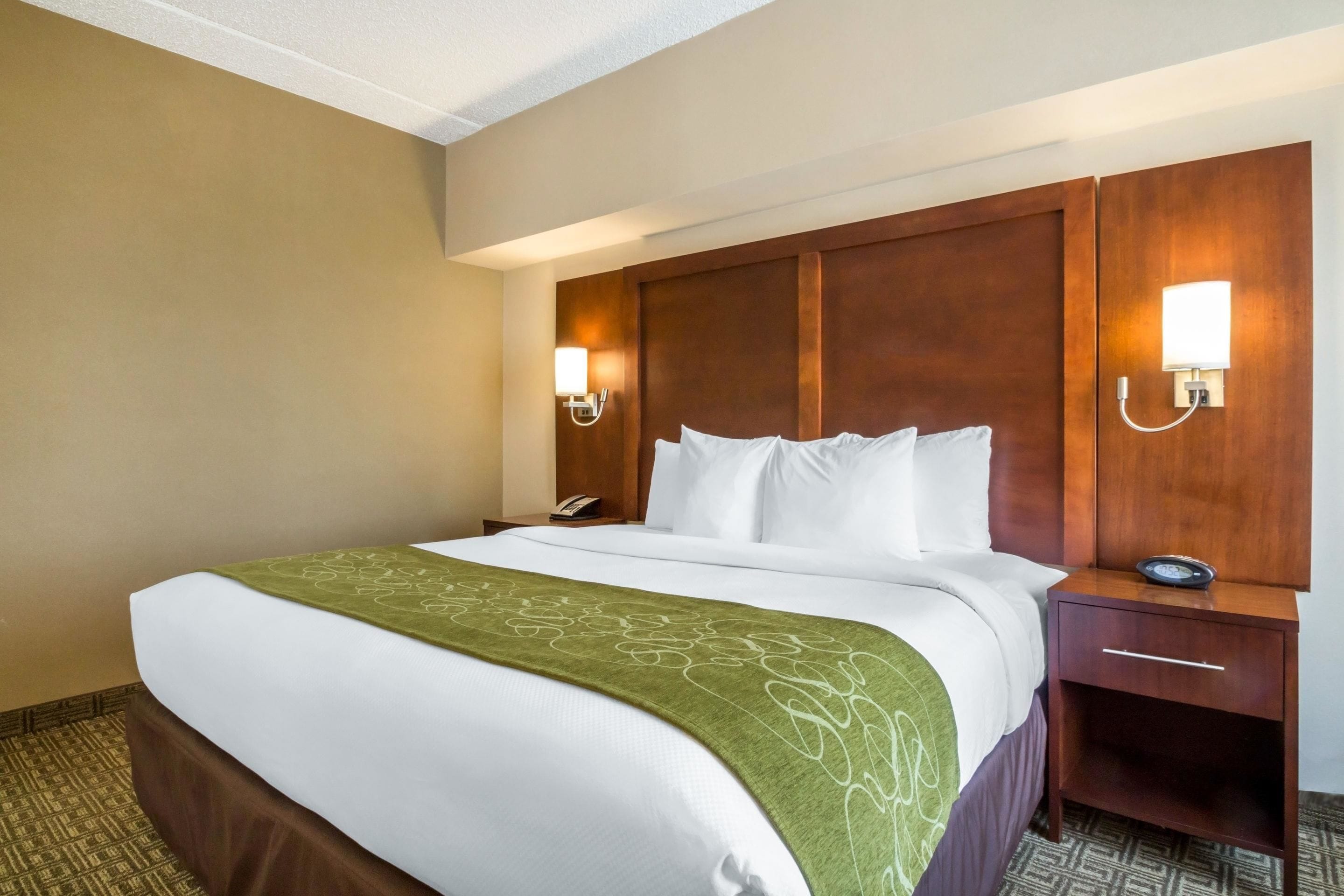 1 bedroom, hypo-allergenic bedding, desk, laptop workspace