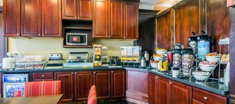 Comfort Suites at Woodbridge