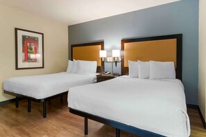 Estudio Deluxe, varias camas, no fumadores | 1 dormitorio, escritorio, tabla de planchar con plancha y wifi gratis