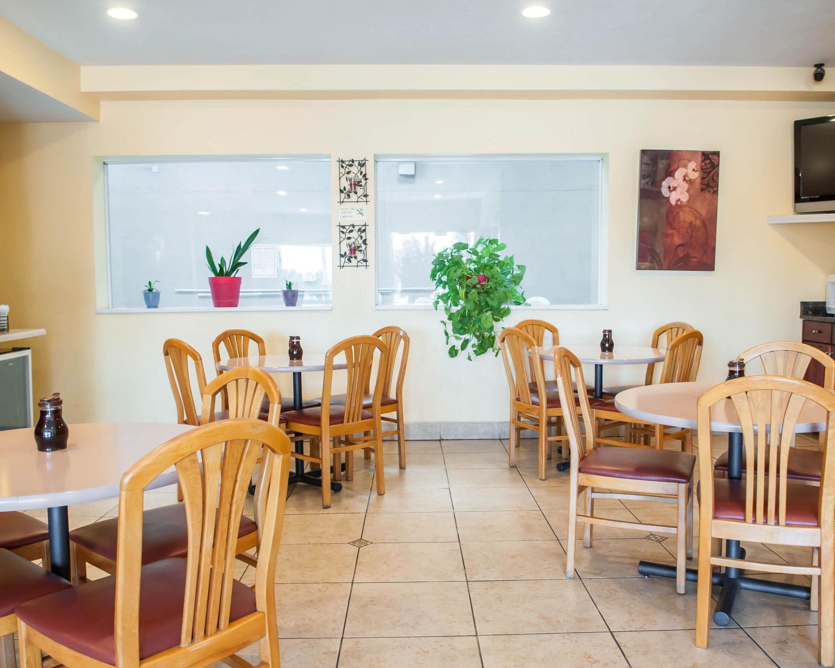 Desayuno bufé gratuito