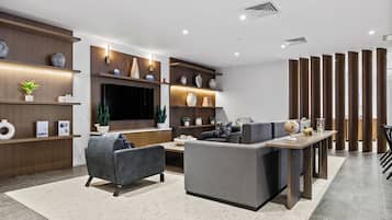 Lobby lounge