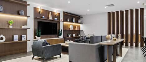 Lobby lounge