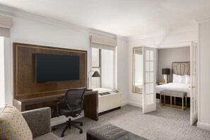 In-room safe, desk, laptop workspace, blackout curtains - Martinique New York on Broadway, Curio Collection by Hilton (New York)