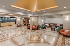 Lobby - Martinique New York on Broadway, Curio Collection by Hilton (New York)