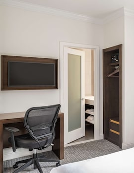 Room, 1 Double Bed | In-room safe, desk, laptop workspace, blackout drapes at Martinique New York on Broadway, Curio Collection by Hilton