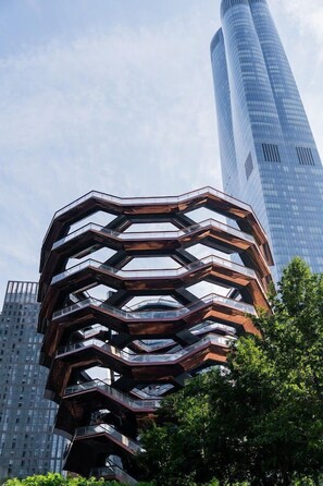 Point of interest - Martinique New York on Broadway, Curio Collection by Hilton (New York)