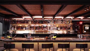 Cocktail bar