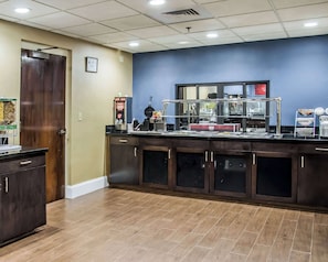 Free daily buffet breakfast