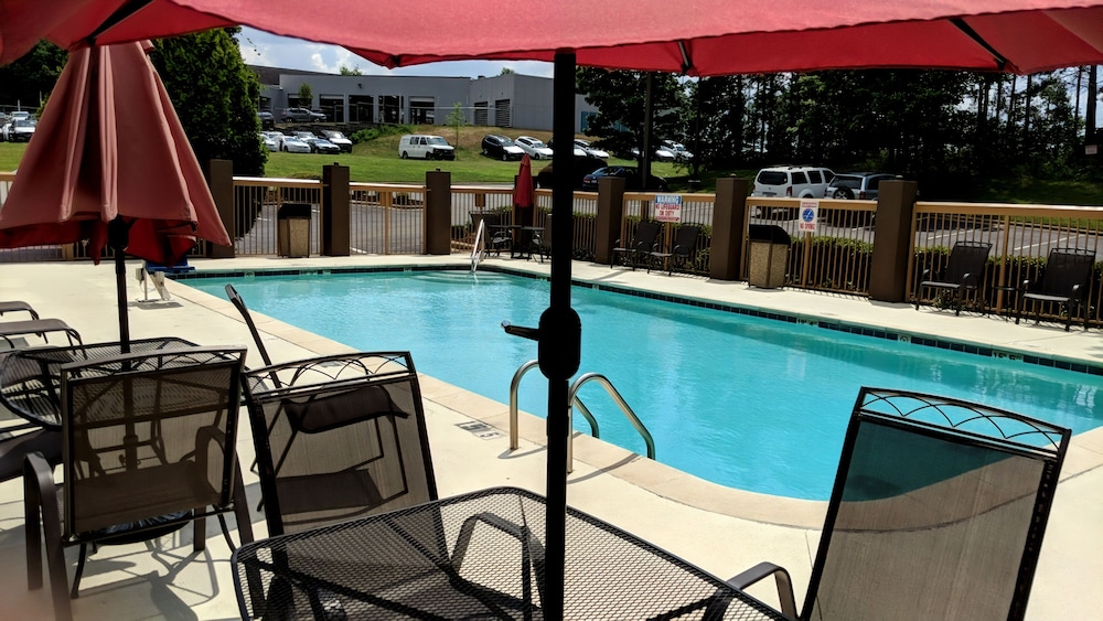 Comfort Suites University - Research Park, University City