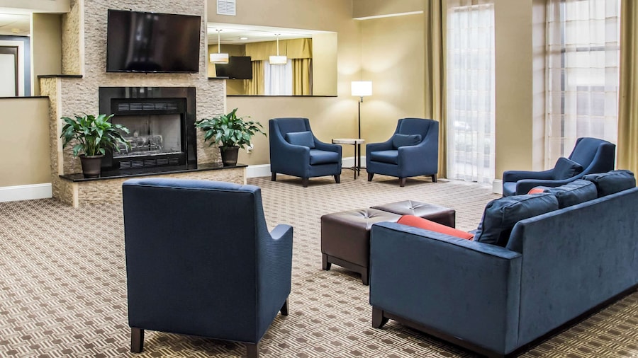 Comfort Suites University - Research Park