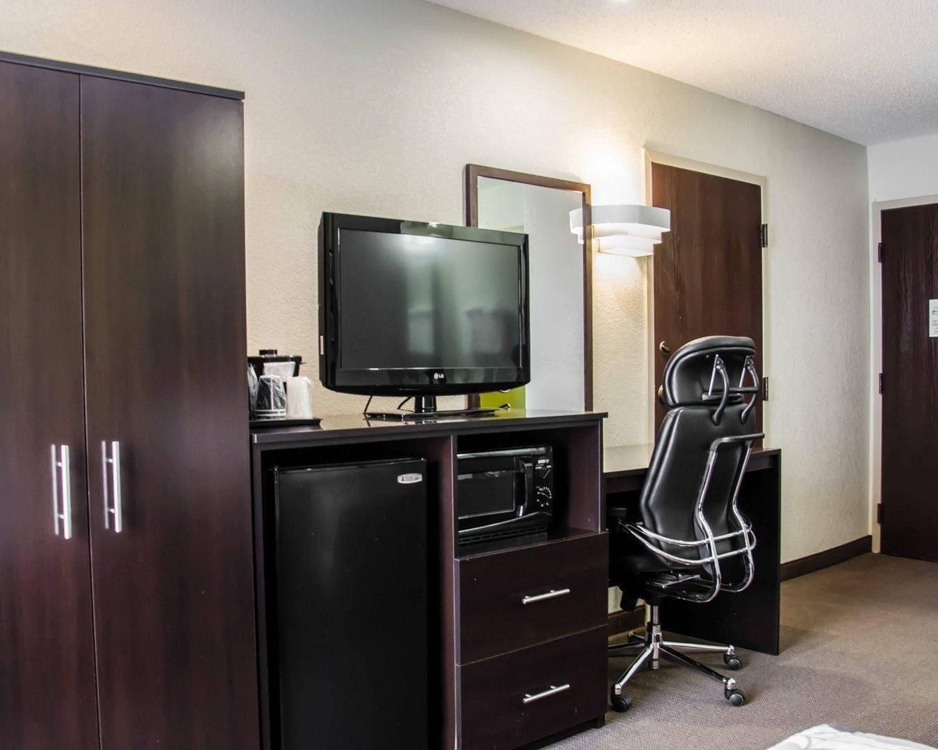 Standard Double Room, 2 Double Beds, Non Smoking | Desk, blackout drapes, iron/ironing board, cribs (free)