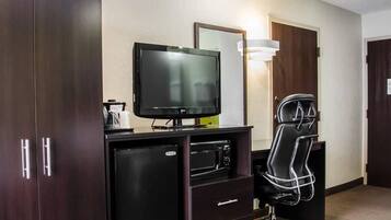 Standard Double Room, 2 Double Beds, Non Smoking | Desk, blackout drapes, iron/ironing board, cribs (free)