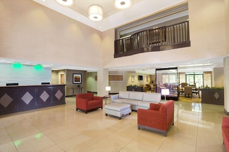 Lobby. Wingate by Wyndham Raleigh Durham Airport RTP