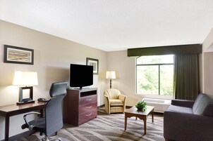 Suite, 1 King Bed | Desk, blackout drapes, iron/ironing board, free WiFi