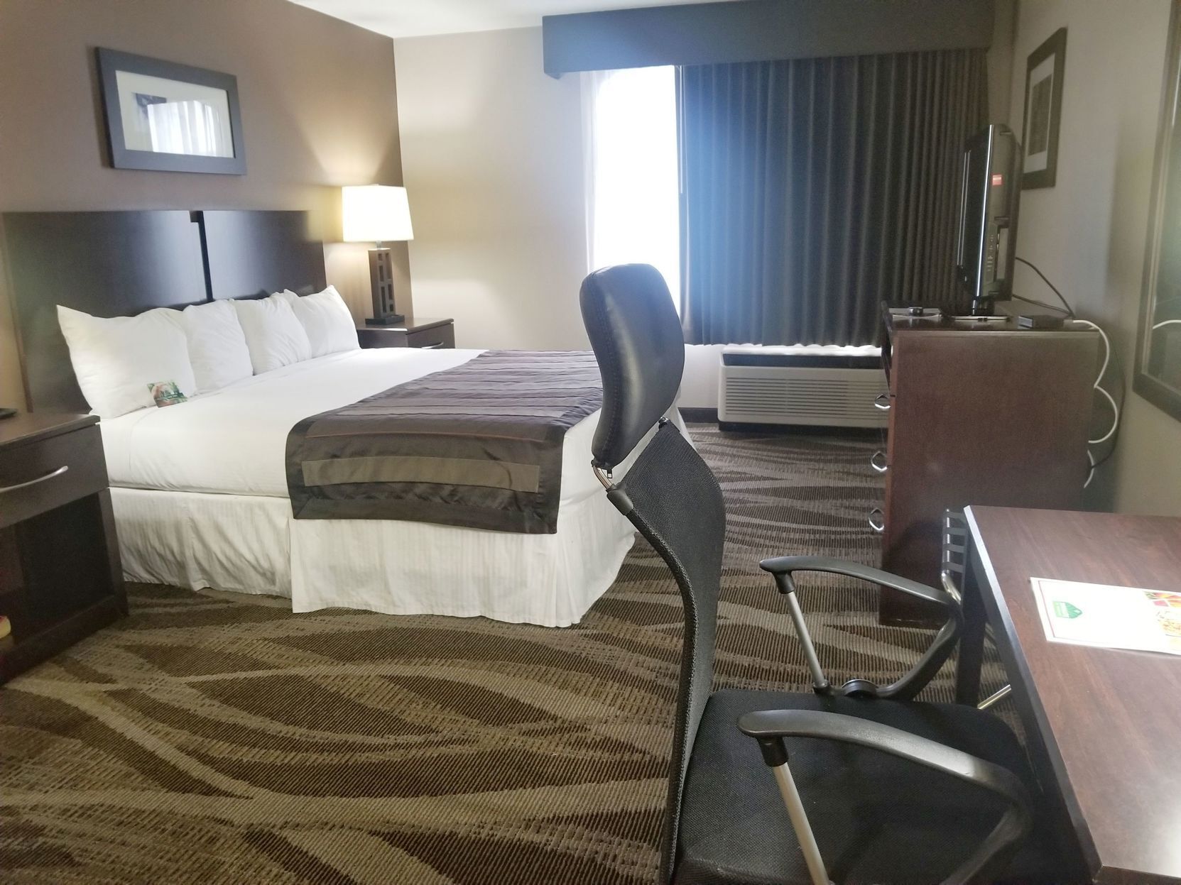 Desk, blackout drapes, iron/ironing board, free WiFi