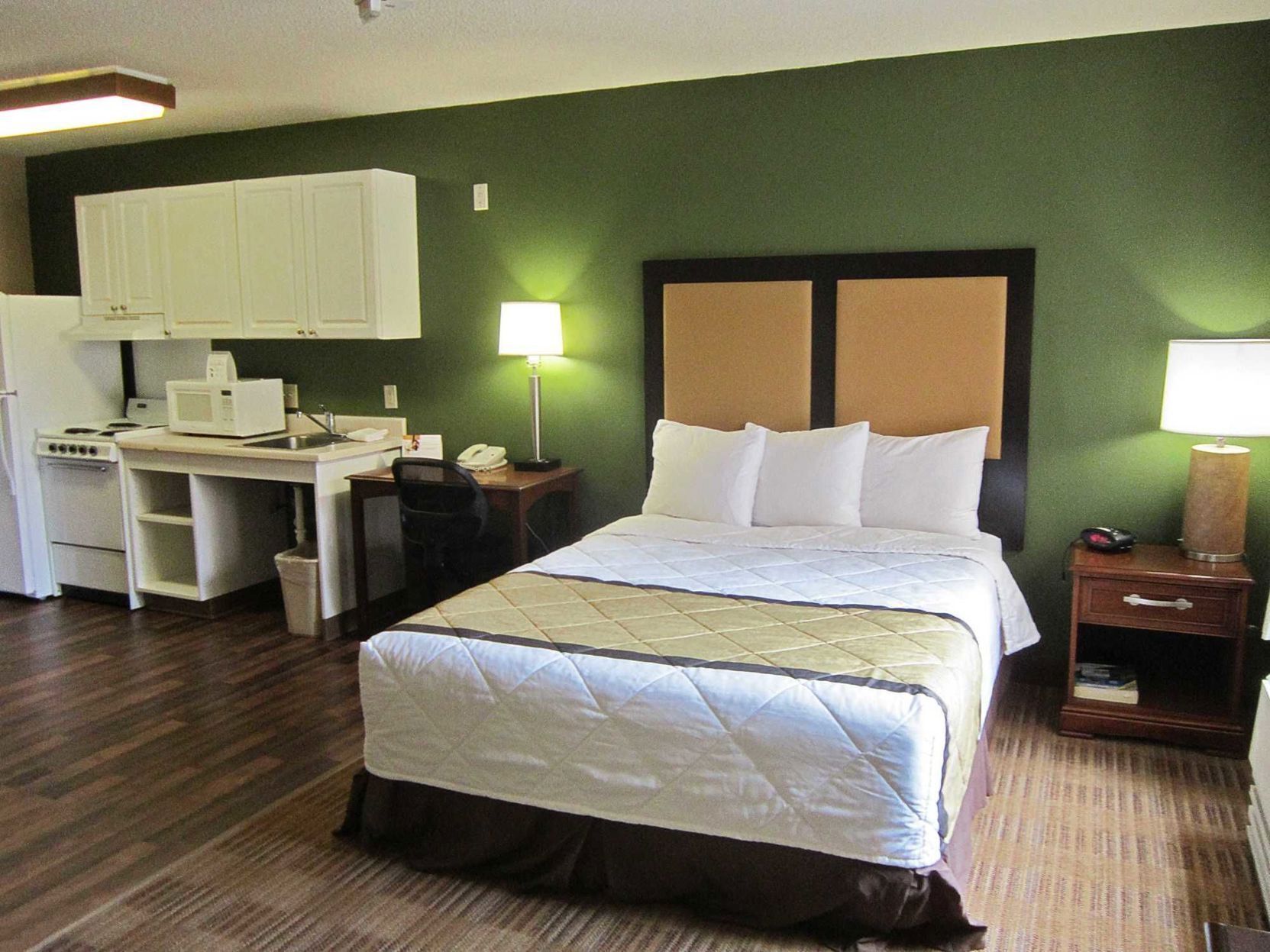 Desk, iron/ironing board, free WiFi, bed sheets
