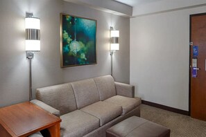 42-inch LCD TV with cable channels, TV, MP3 dock - Hyatt Place North Raleigh-Midtown (Raleigh)