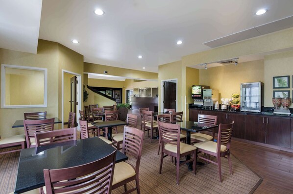 Free daily full breakfast