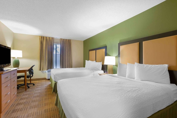 Desk, iron/ironing board, free WiFi