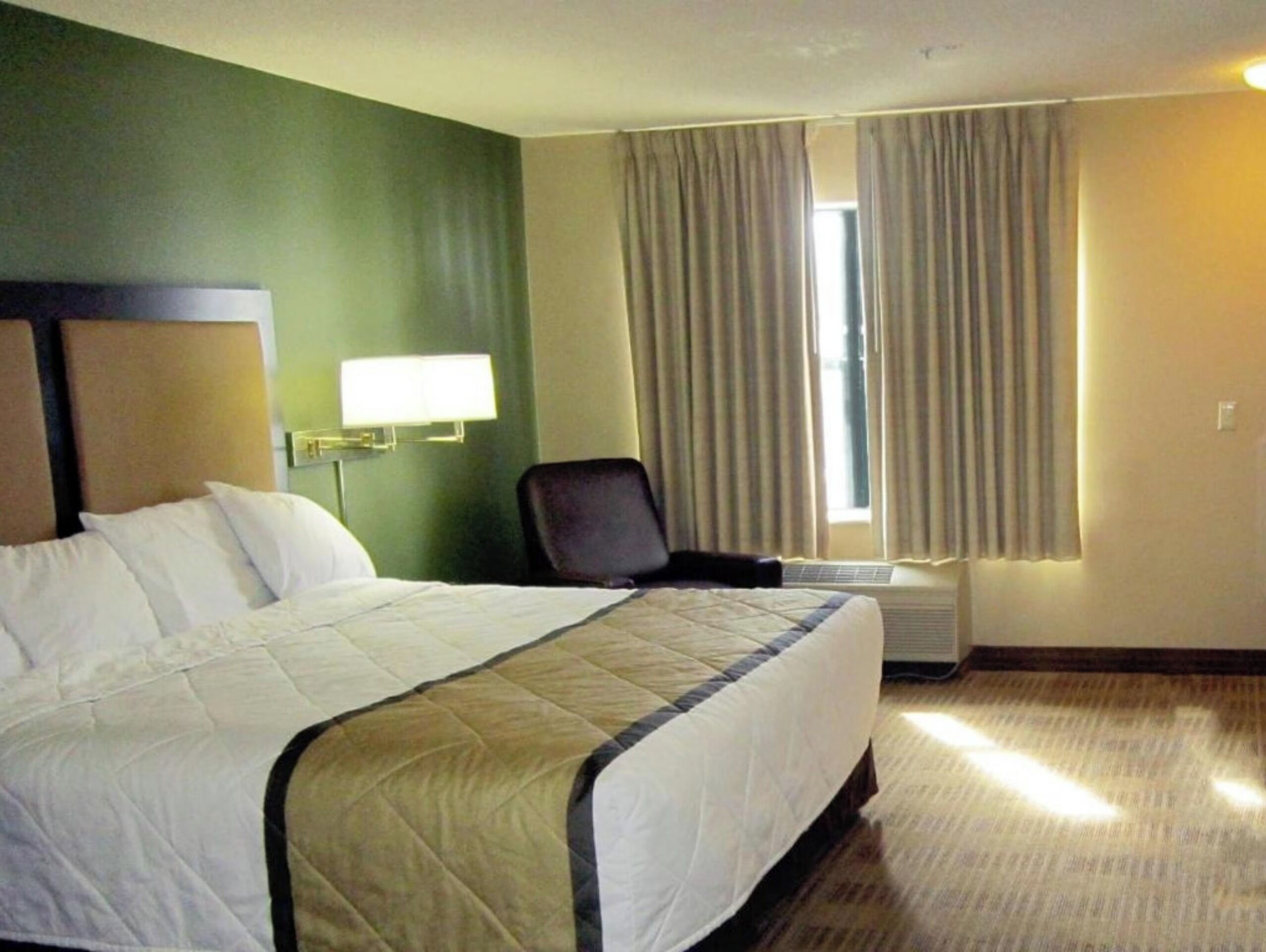 Room, 1 Double Bed, Accessible, Kitchen | Desk, iron/ironing board, free WiFi, bed sheets
