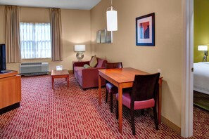 Suite, 1 Bedroom | Living area - Towneplace Suites By Marriott Cleveland Westlake (Westlake)