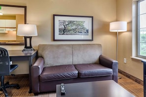 Deluxe Studio, 1 King Bed with Sofa bed, Non Smoking