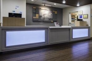 Lobby - Holiday Inn Express N.Myrtle Beach- Little River by IHG (Little River)