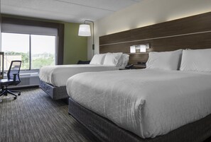 Desk, laptop workspace, iron/ironing board, free cots/infant beds - Holiday Inn Express N.Myrtle Beach- Little River by IHG (Little River)