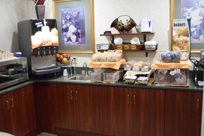 Free daily continental breakfast