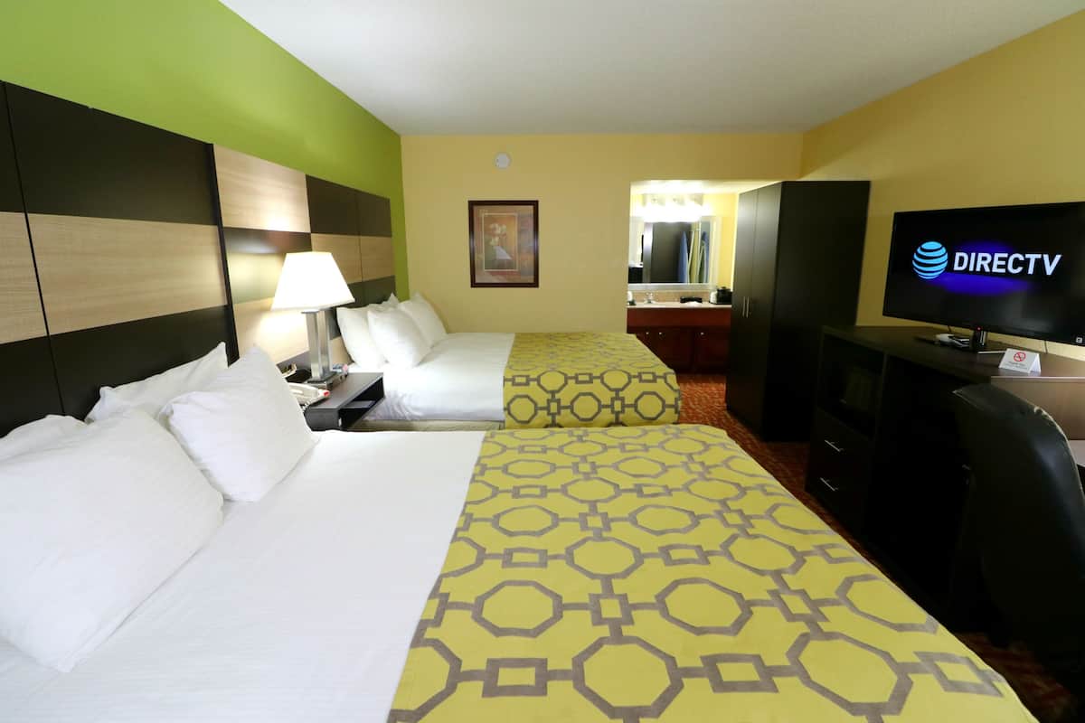 Iron/ironing board, cribs/infant beds, free WiFi, bed sheets