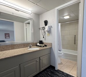 Combined shower/bathtub, hair dryer, towels - Baymont by Wyndham Sevierville Pigeon Forge (Sevierville)