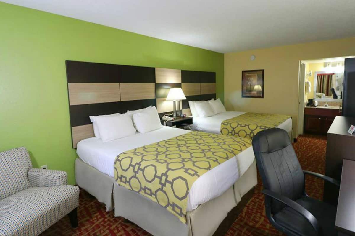 Iron/ironing board, cribs/infant beds, free WiFi, bed sheets