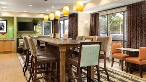 Ảnh chưa phân loại, 2 trong số 25 ảnh, nút