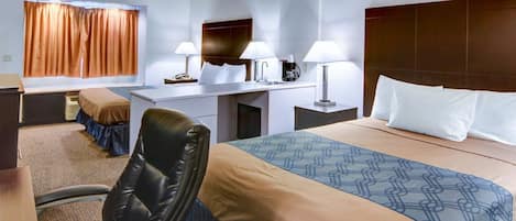 Desk, laptop workspace, iron/ironing board, free WiFi