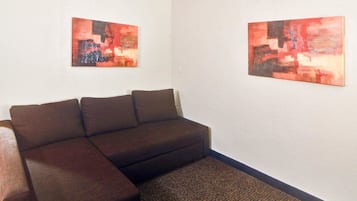 Suite, 1 Queen Bed | Desk, laptop workspace, iron/ironing board, free WiFi
