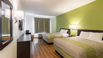 Escritorio, wifi gratis y ropa de cama