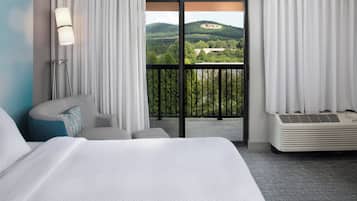 Ropa de cama de alta calidad, camas con pillow-top y escritorio
