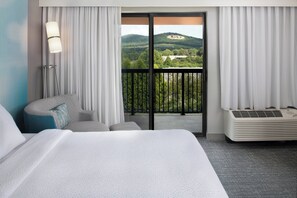 1 Schlafzimmer, hochwertige Bettwaren, Pillowtop-Betten, Schreibtisch