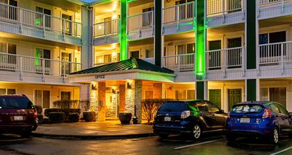 HomeTowne Studios Tacoma - Puyallup