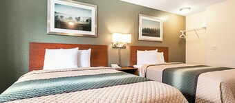 HomeTowne Studios by Red Roof Tacoma - Puyallup