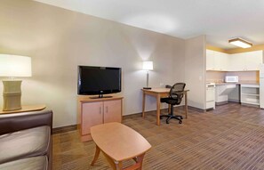 1 bedroom, desk, free WiFi, bed sheets
