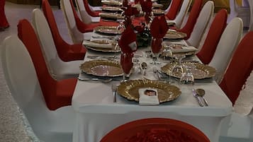 Se sirven desayunos, almuerzos y cenas