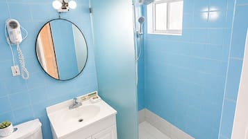 Free toiletries, hair dryer, bathrobes, towels