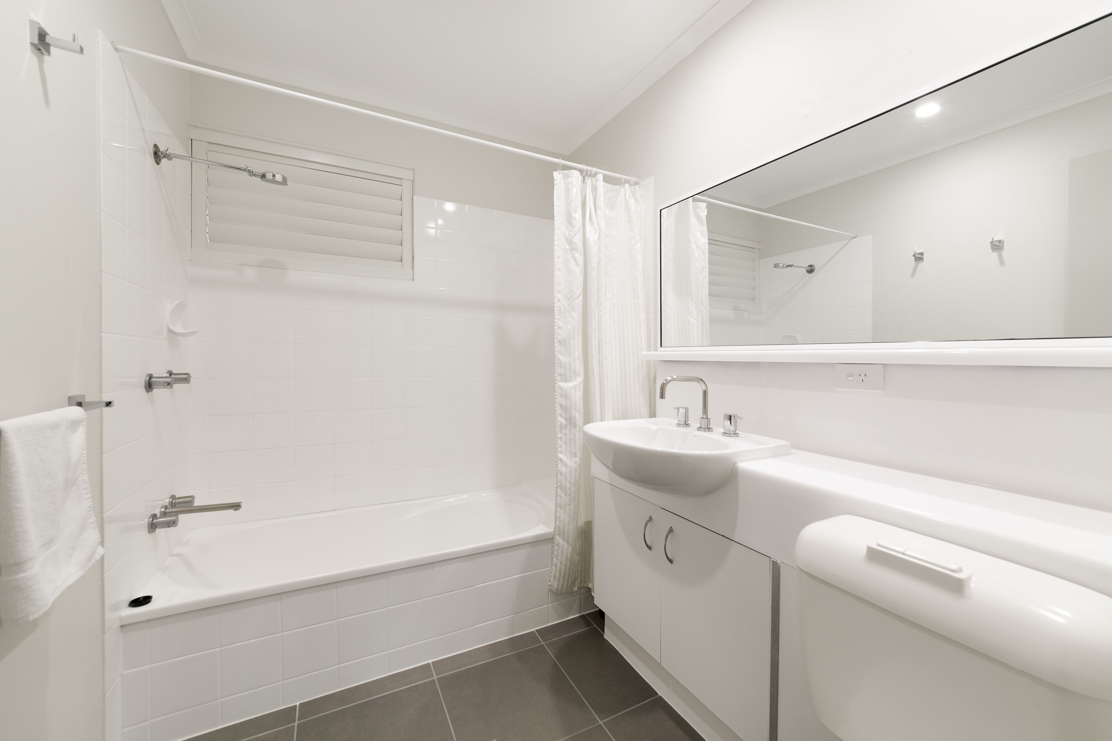Photo - Mt Ommaney Hotel Apartments