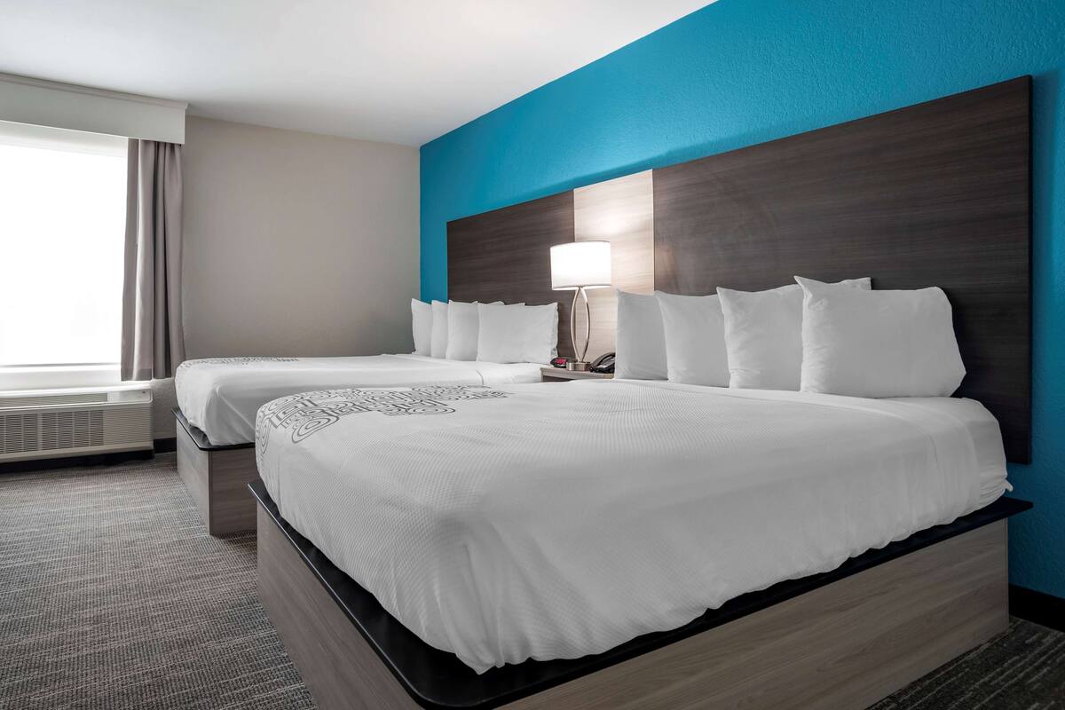 1 bedroom, desk, laptop workspace, blackout curtains