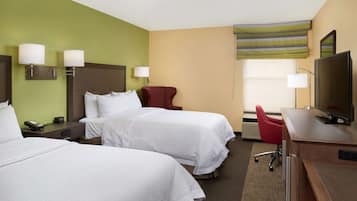 Chambre, 2 lits doubles, non-fumeur | Coffre-fort, bureau, fer et planche à repasser, accès au Wi-Fi (inclus)